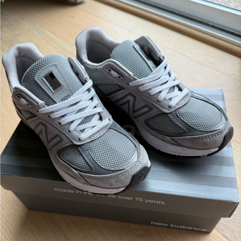 New Balance 990v5 size 8